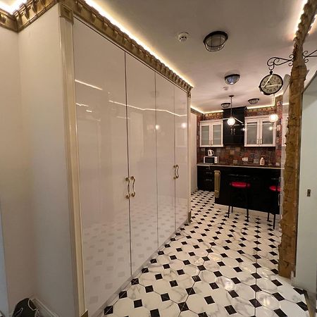 2 Bedrooms Heart Of City Center Chisinau Exterior photo