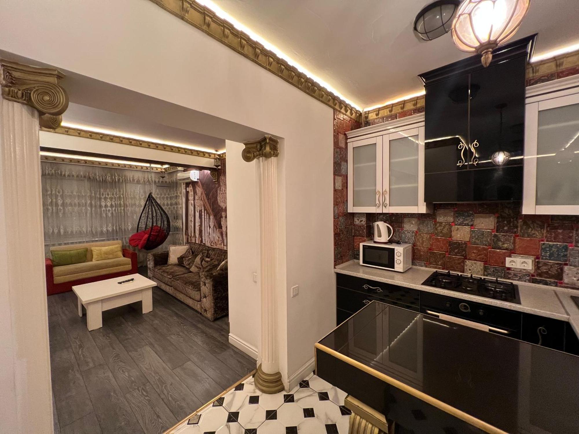 2 Bedrooms Heart Of City Center Chisinau Exterior photo