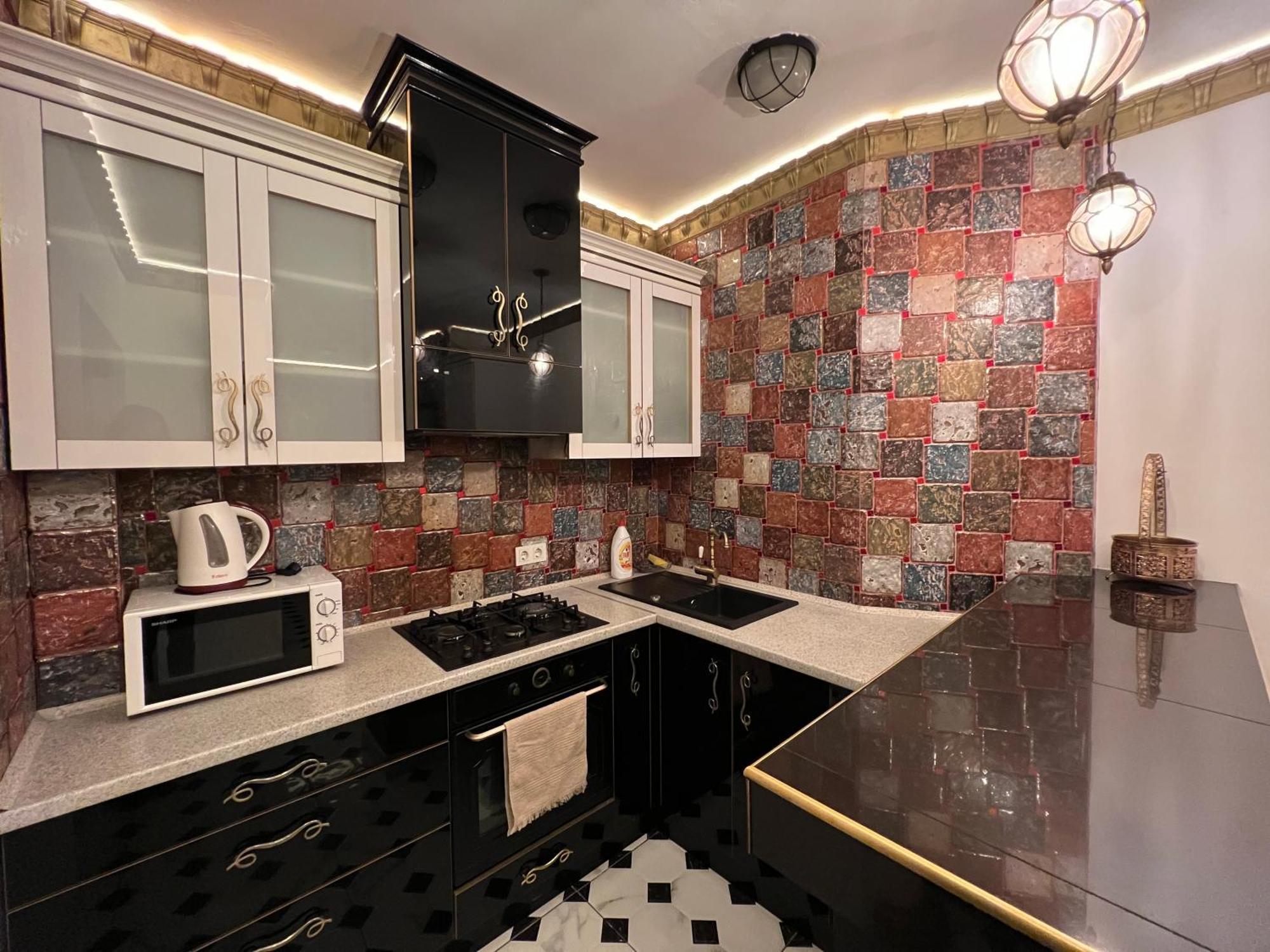 2 Bedrooms Heart Of City Center Chisinau Exterior photo