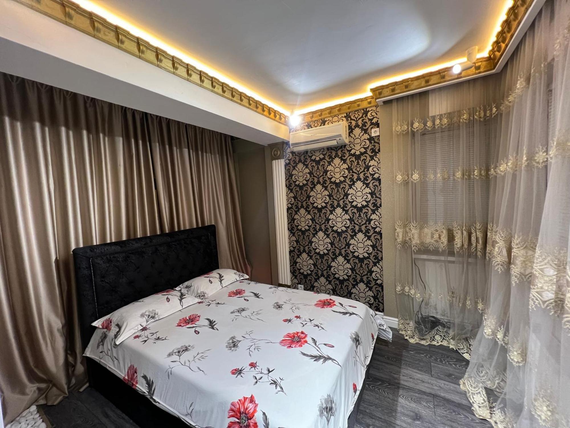 2 Bedrooms Heart Of City Center Chisinau Exterior photo