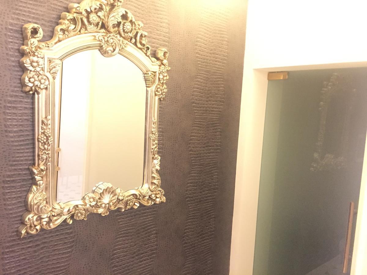 2 Bedrooms Heart Of City Center Chisinau Exterior photo